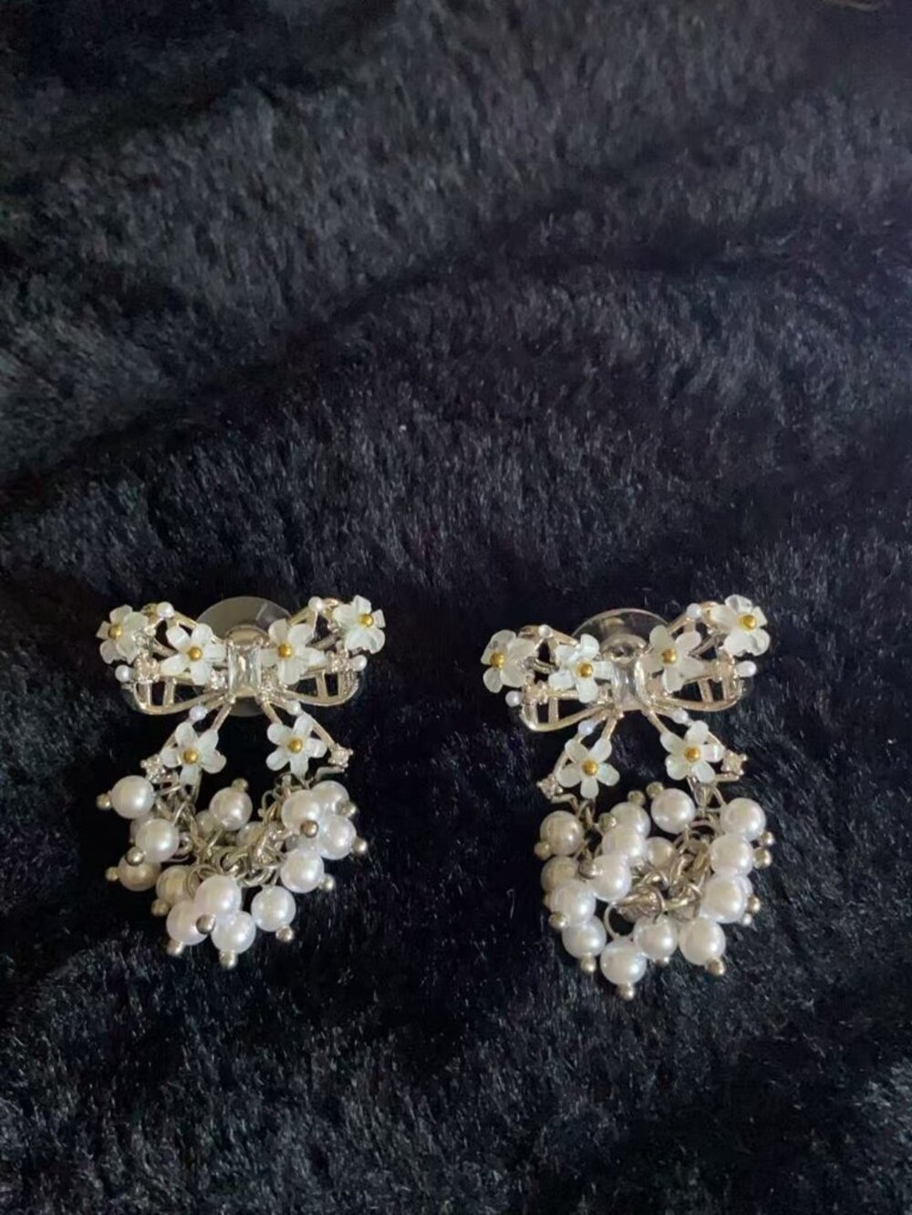 earrings - Picture 3 of 3